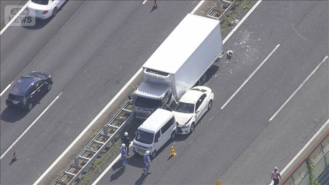 【速報】中央道で6台絡む事故7人けが　都留IC～上野原IC間が通行止め