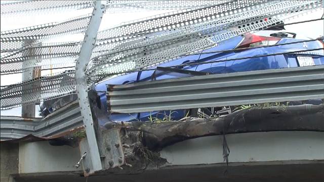 東北自動車道で衝突事故　男性1人死亡　2人けが