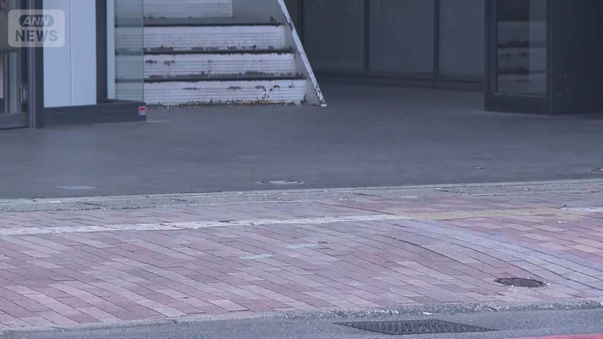 「路上で男性が倒れている」　ビル敷地内で倒れた男性が死亡　身元確認急ぐ　福岡市