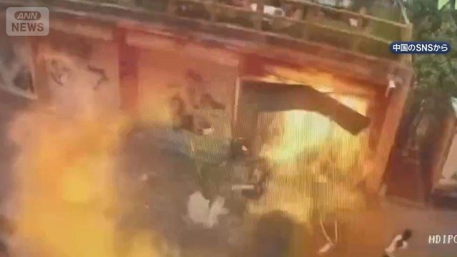 ガス爆発“瞬間映像”店は大破も…男性は“奇跡の生還”　中国