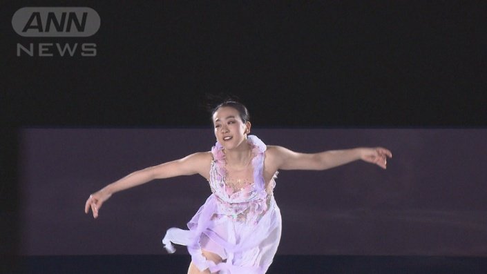 オープニングセレモニーで演技を披露する浅田さん