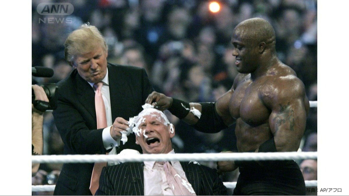 2007年　 WWE会長を丸刈りにするトランプ氏