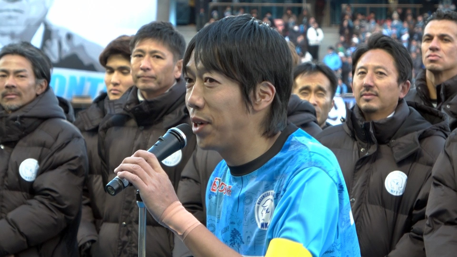 セレモニーであいさつする中村憲剛さん