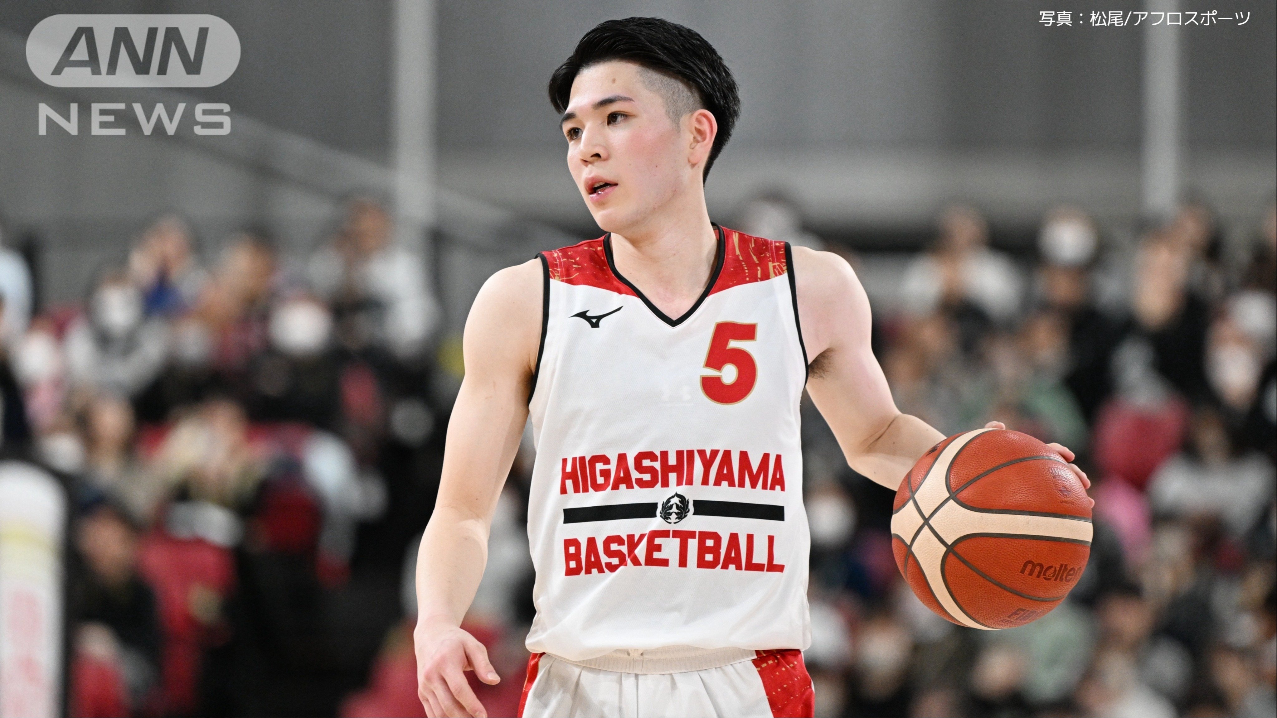 ドリブルを仕掛ける瀬川琉久選手(東山)