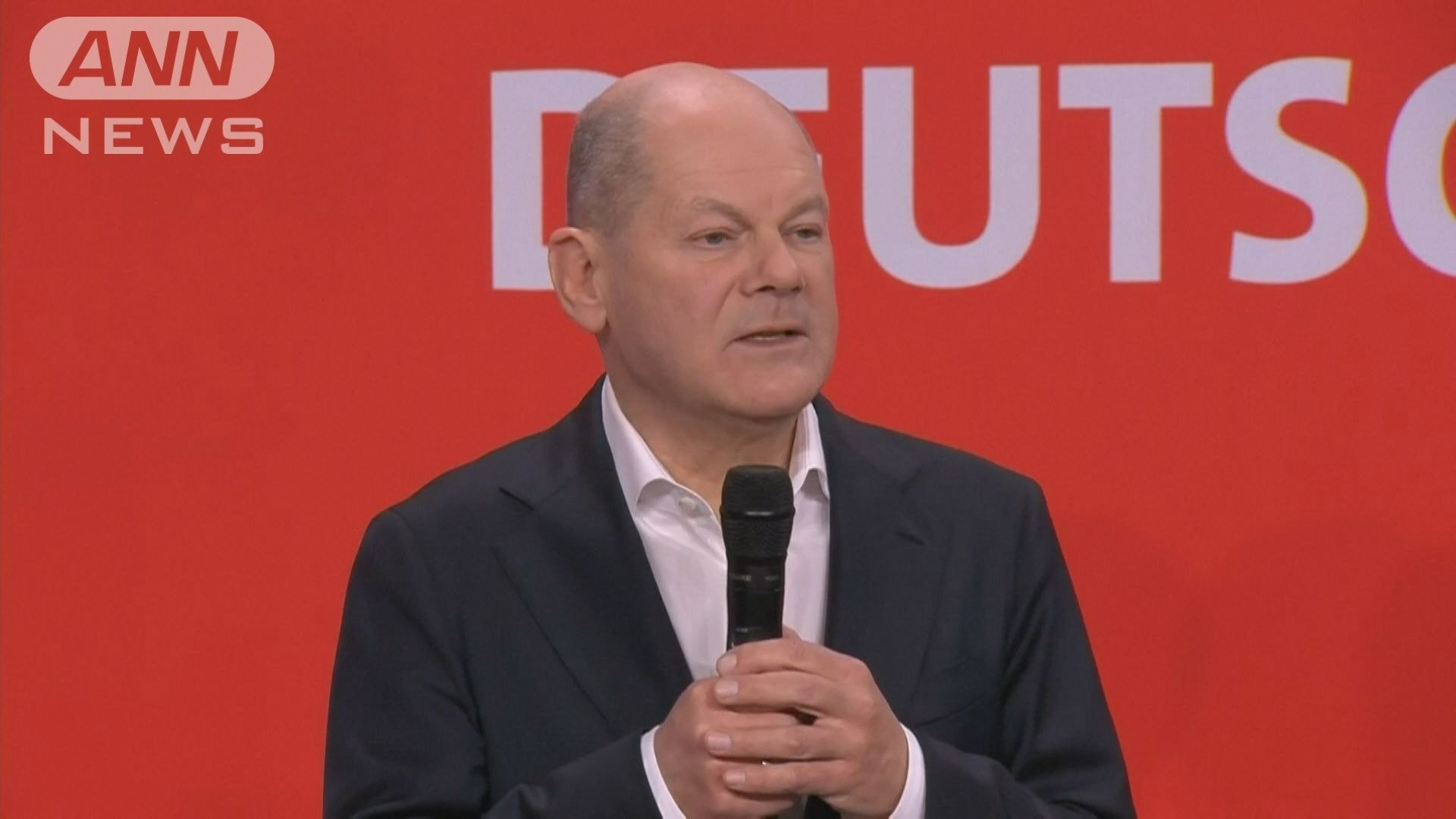 社会民主党(SPD)の集会で登壇したショルツ首相