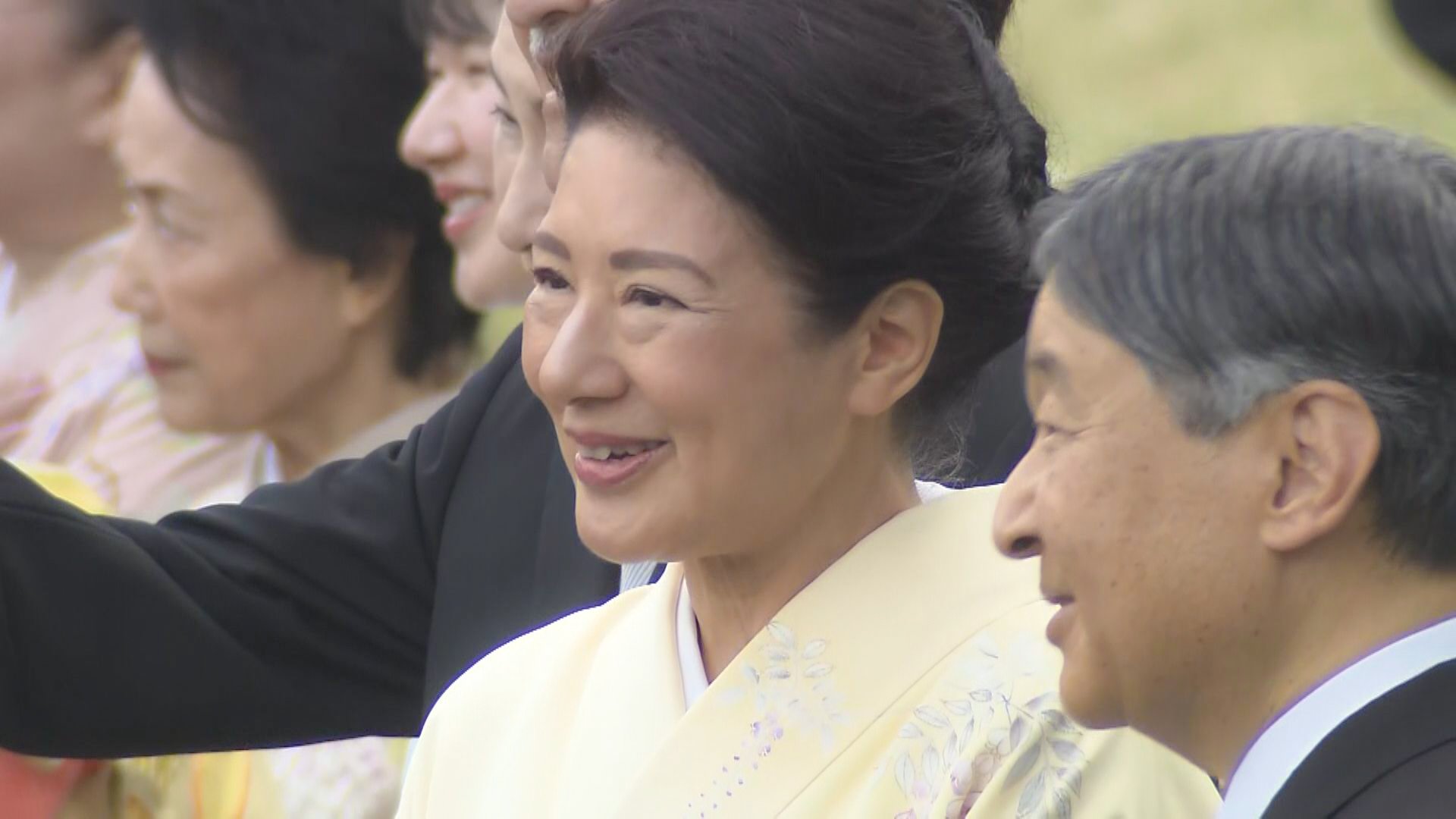 写真70枚】春の園遊会 愛子さまは淡い水色のお召し物で 皇后雅子さまは