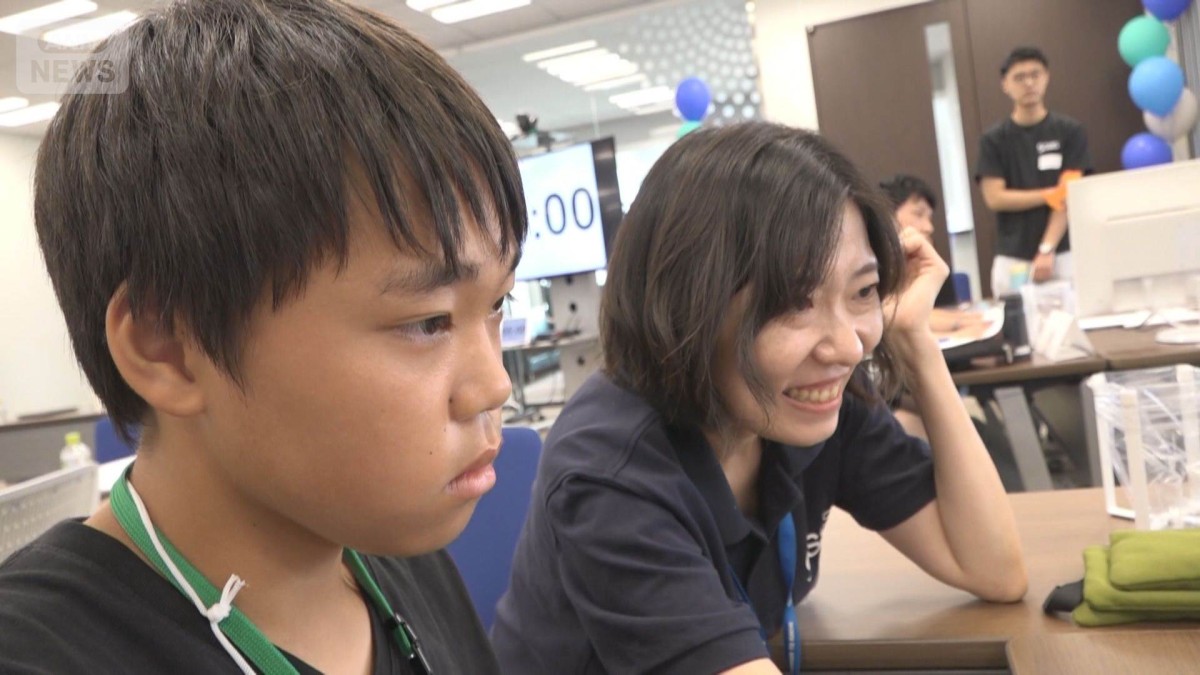 夏休みに社会勉強　ピザ作りからデータ分析まで、先生は「その道のプロ」