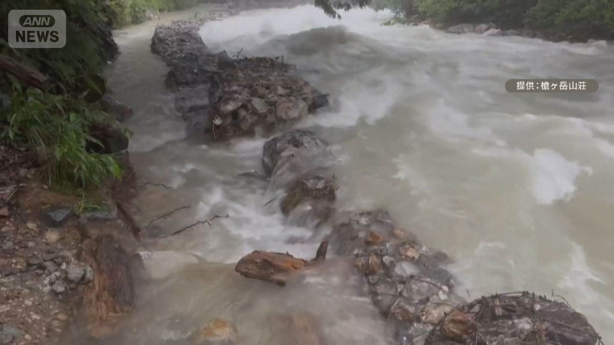 大雨で北アルプスの山小屋キャンセル次々　連日満員のはずが大ダメージ