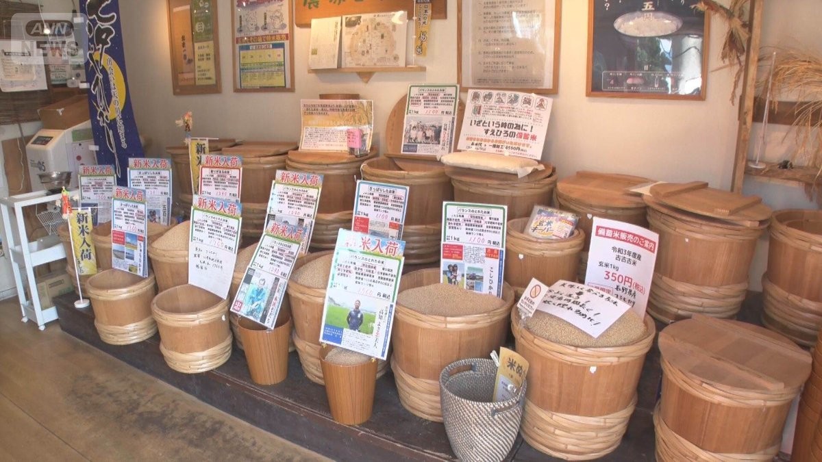新米5キロ8800円完売　コメ店「一番多く売れる」　一方で水不足に肩を落とす農家も