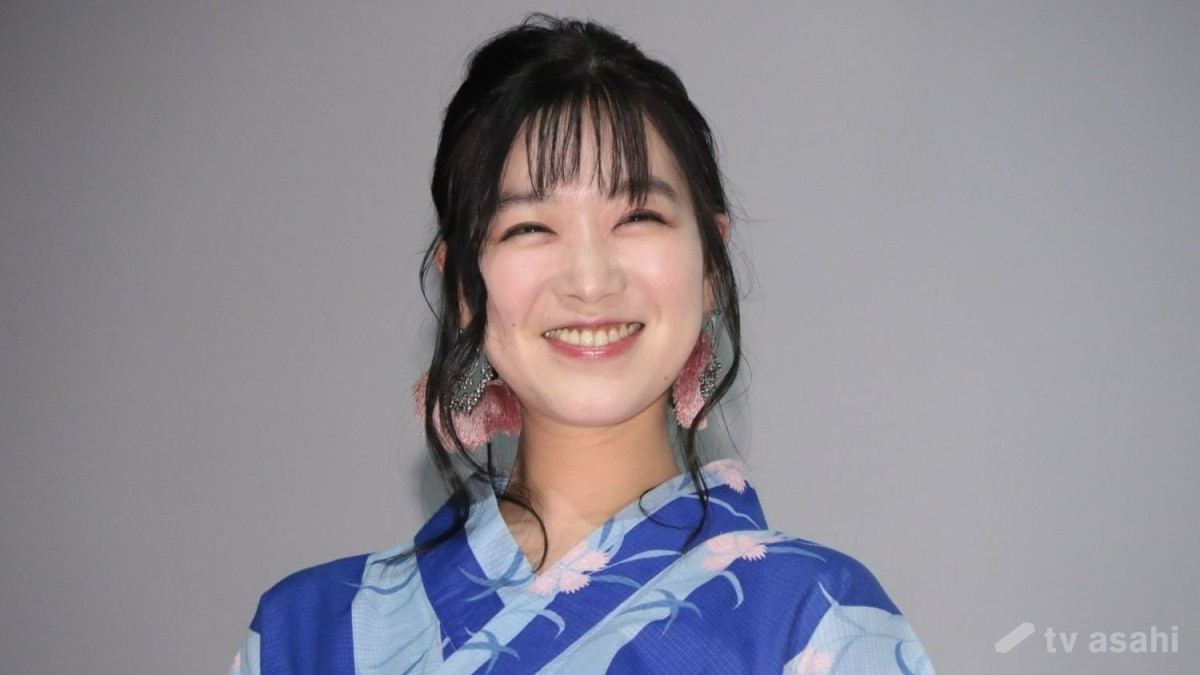 佐々木心音、第1子のお宮参りを報告　夫の鹿野裕介も笑顔