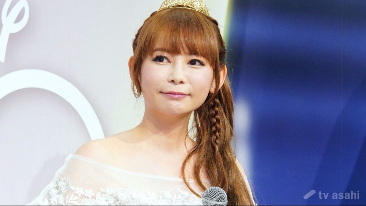 双子妊娠中の中川翔子、ジャッキー・チェンと再会し感激「おなか撫でてくださった！」