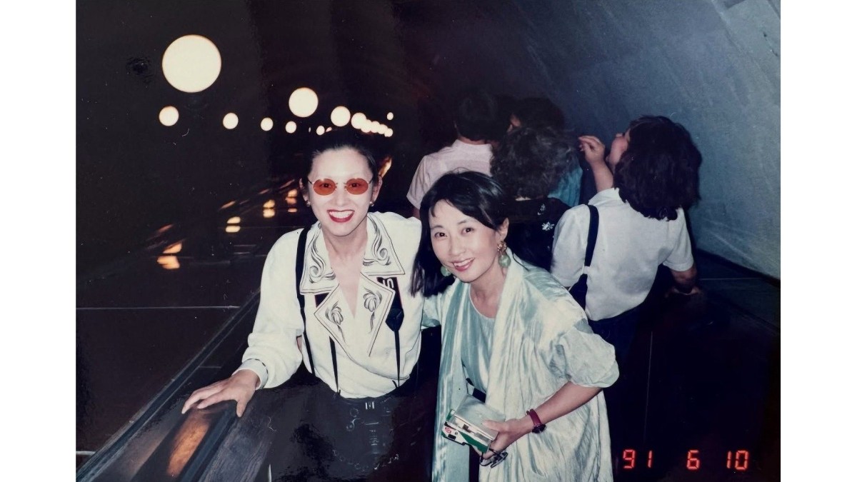 夏木マリ、34年前の写真を投稿「挫けそうな私を励ましてくれた」《追悼・吉行和子さん》