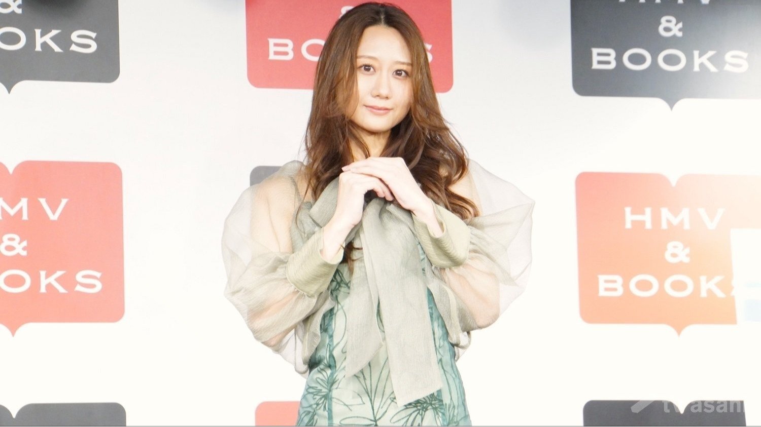 元SKE48古畑奈和、写真集で大胆ランジェリー解禁「見た方は驚く」