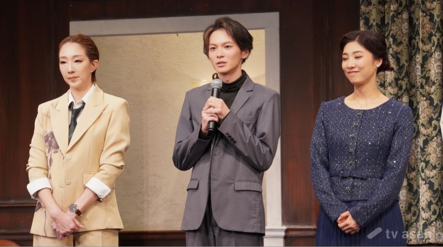 金子隼也、主演作が開幕！紅ゆずる「男役とはまた違う男装」で観客を魅了