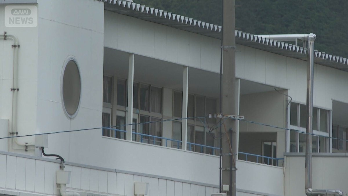 中学職員が教員免許偽造か　生徒に「不適切な言動」目撃情報も　警察が捜査　福岡