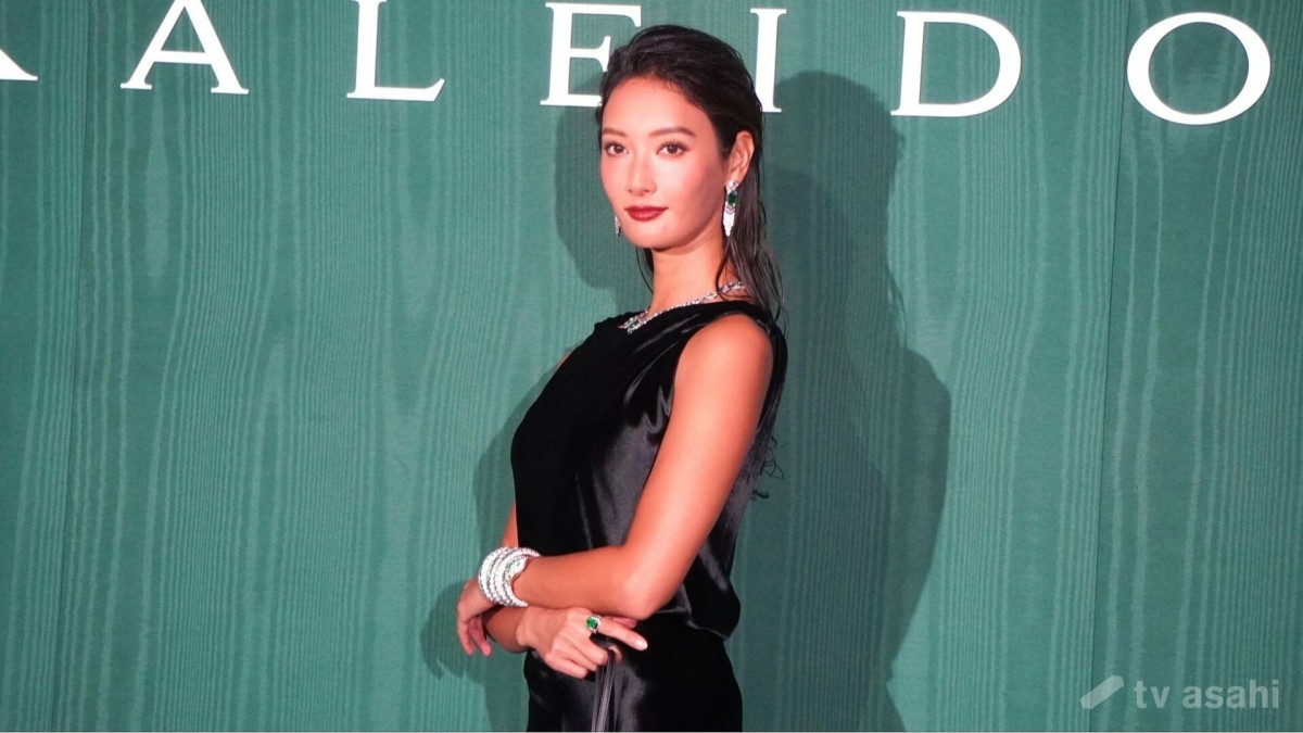 菜々緒、ブルガリのジュエリーを身に着け登場「とても気分が上がっています」