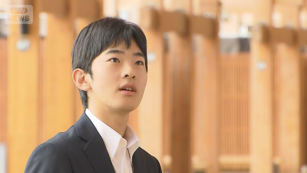 写真まとめ】悠仁さま 時折笑顔がこぼれ…説明に熱心に耳を傾ける姿も