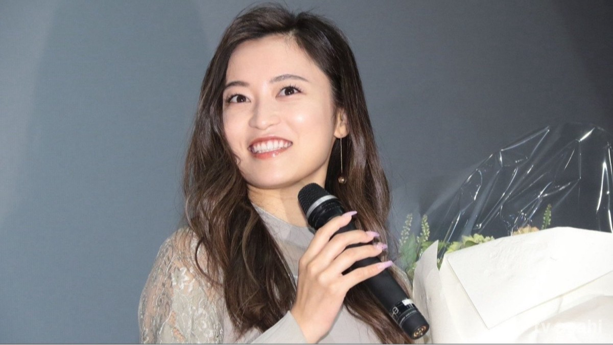 小島瑠璃子が弾丸日帰りで大阪・関西万博を満喫！芸能人オーラがあふれる