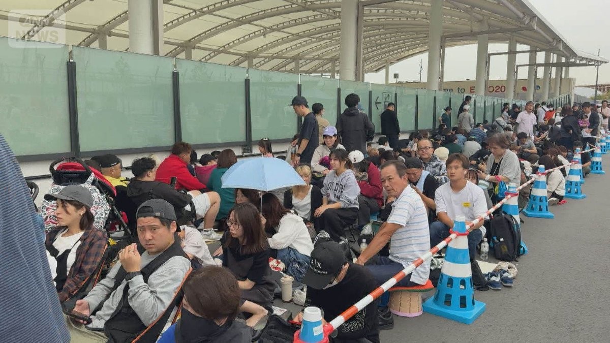 閉幕まであと9日「駆け込み万博」連日20万人超　チケットあっても徹夜で行列