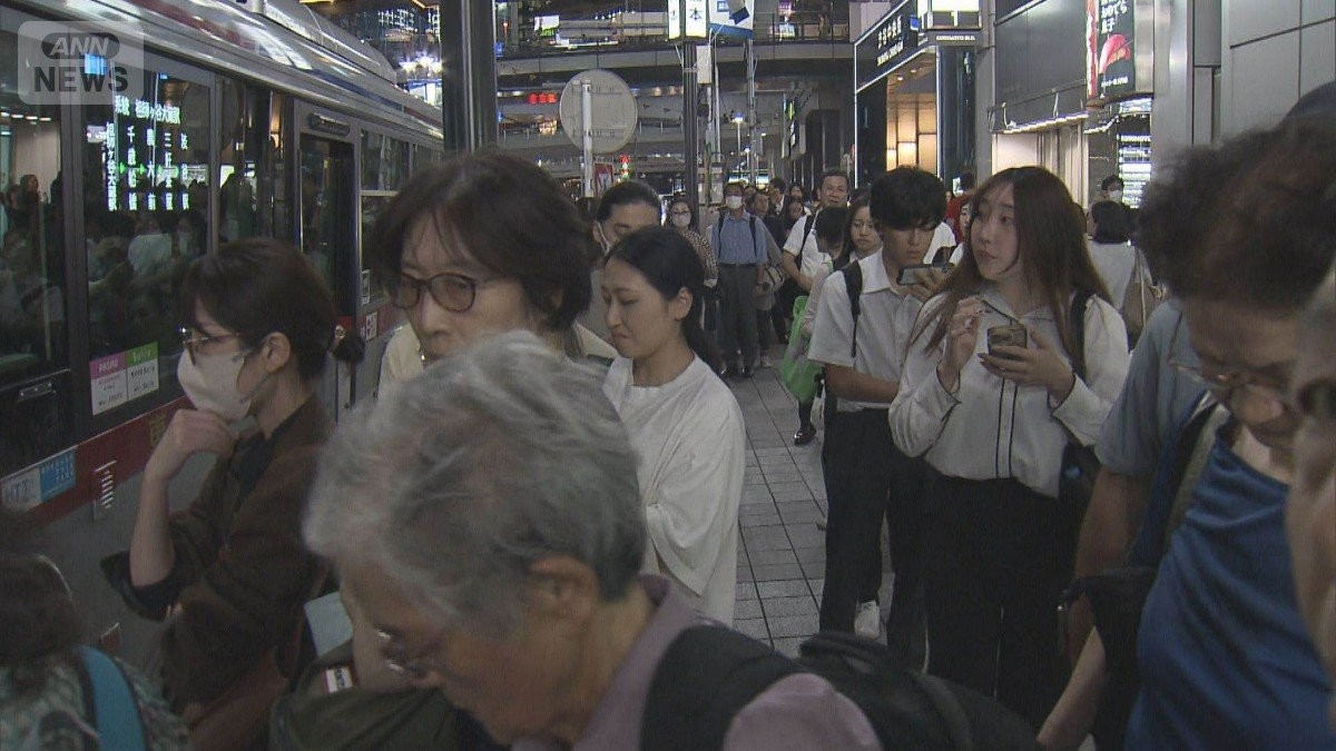 田園都市線復旧まで丸一日　出勤「3倍かかった」帰りもバス行列　衝突列車の運転士は