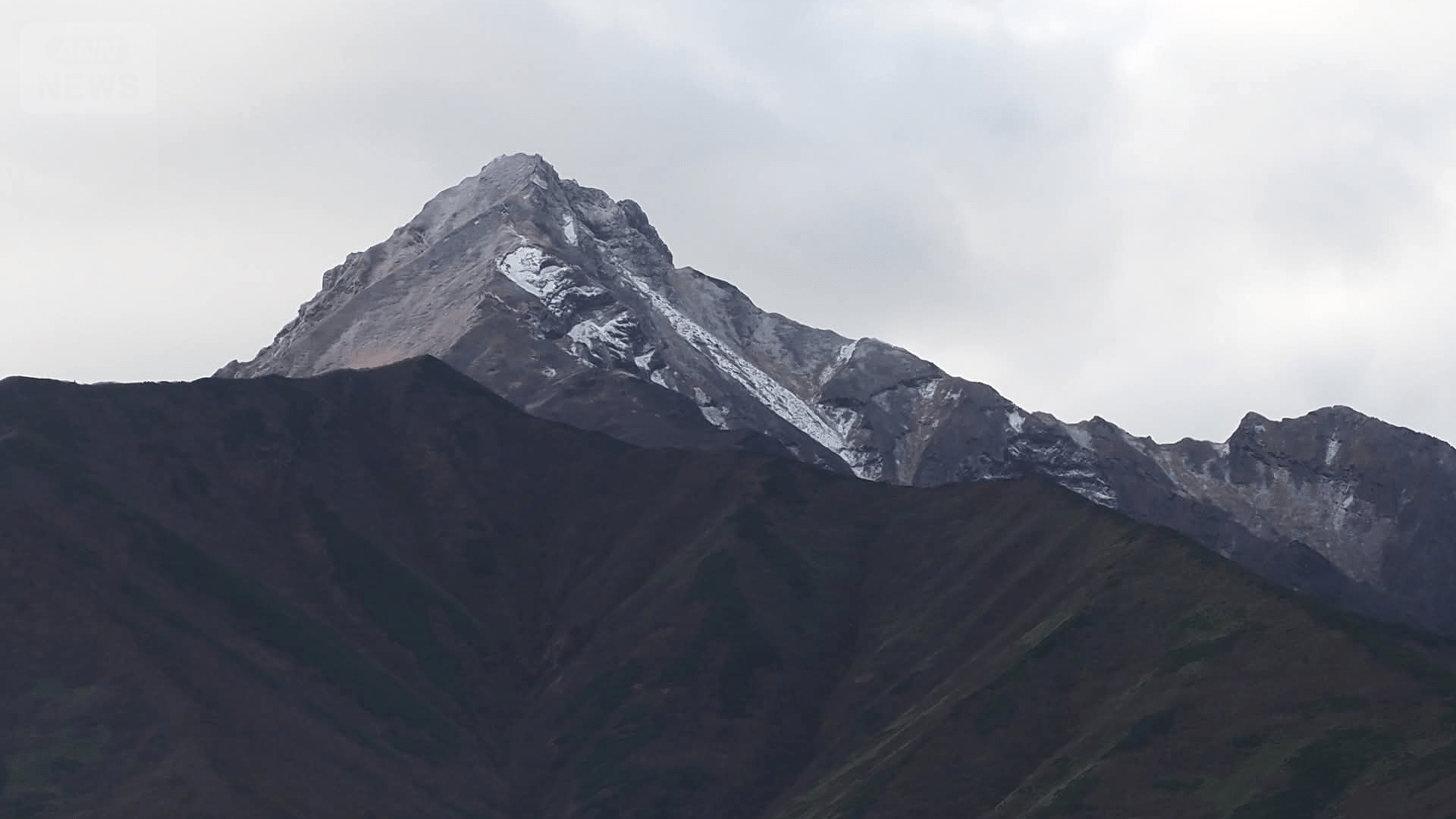 利尻山で初冠雪（視聴者撮影）
