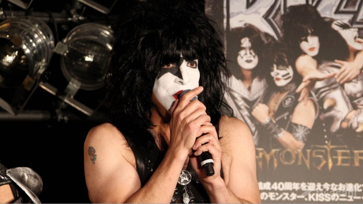 「KISS」ポール・スタンレー、エース・フレーリーさんとの2ショット掲載