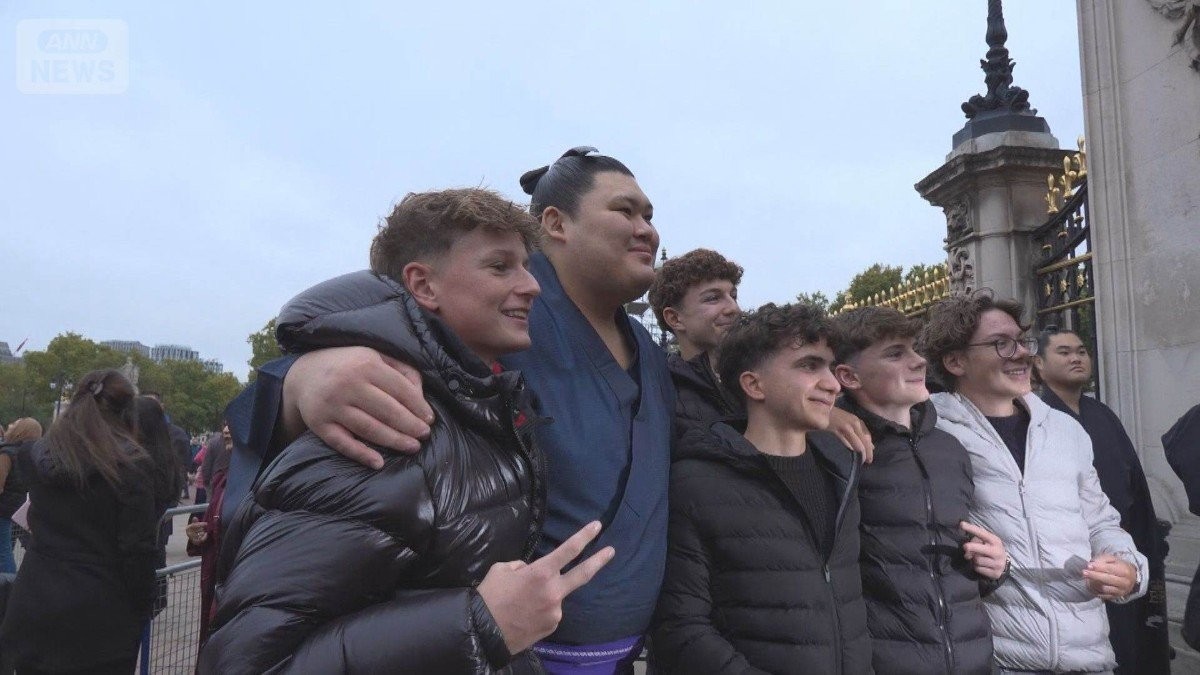 出待ちに300人！「あしたから寂しい　また来てほしい」SUMO in ロンドン千秋楽