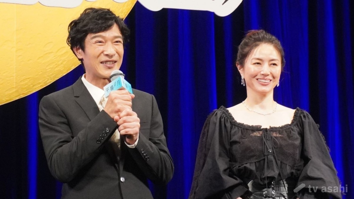 堺雅人、井川遥からの“指導”で体に変化「足が上がるようになったんですよ！」