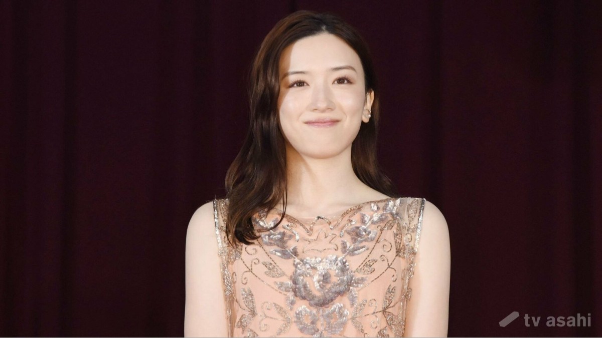 永野芽郁が2026年のカレンダーを発売！「メイトの皆さんと2026年も過ごせますように…！」