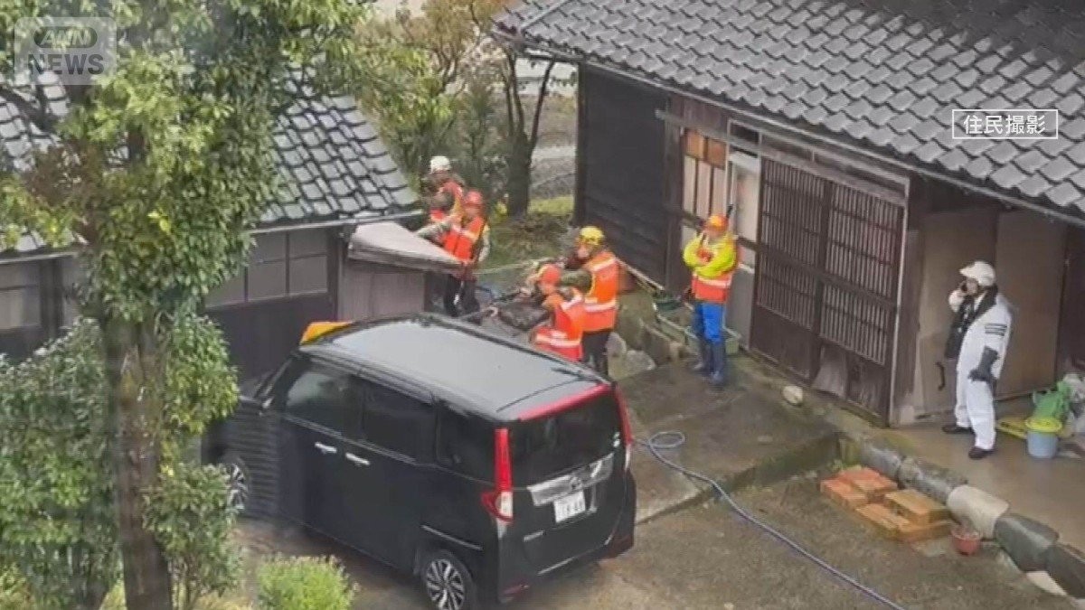 専門家「冬眠が遅れる可能性　行動も大胆に」クマ 相次いで“人の生活圏”に