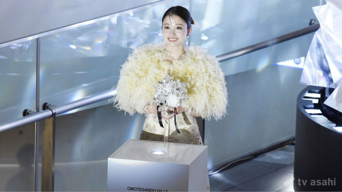 【エンタメ取材現場】橋本環奈 表参道ヒルズ クリスマスツリー 2025 点灯式