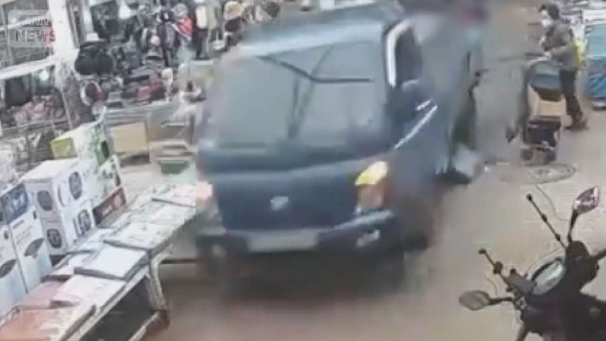 約150メートル直進…韓国の市場で“トラック暴走”2人死亡 60代の男逮捕