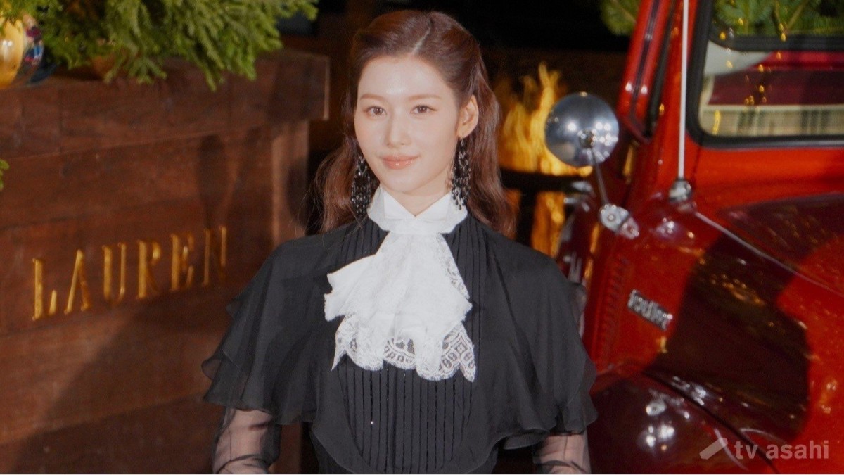 【エンタメ取材現場】TWICE・SANA　「ラルフ　ローレン　東京ミッドタウン　ツリー点灯式」