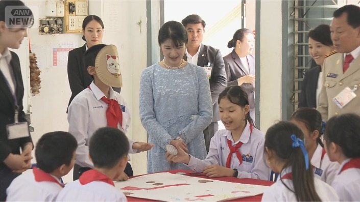 日本語の授業を視察