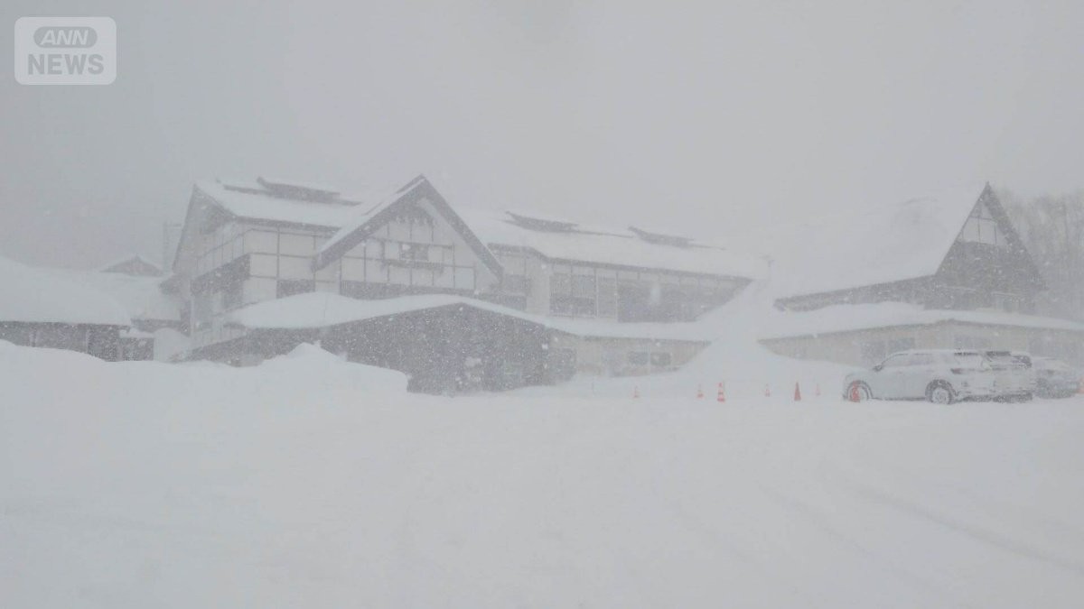 今季最強寒気で11月にドカ雪　青森・酸ケ湯は積雪1m超　北海道でホワイトアウト状態も