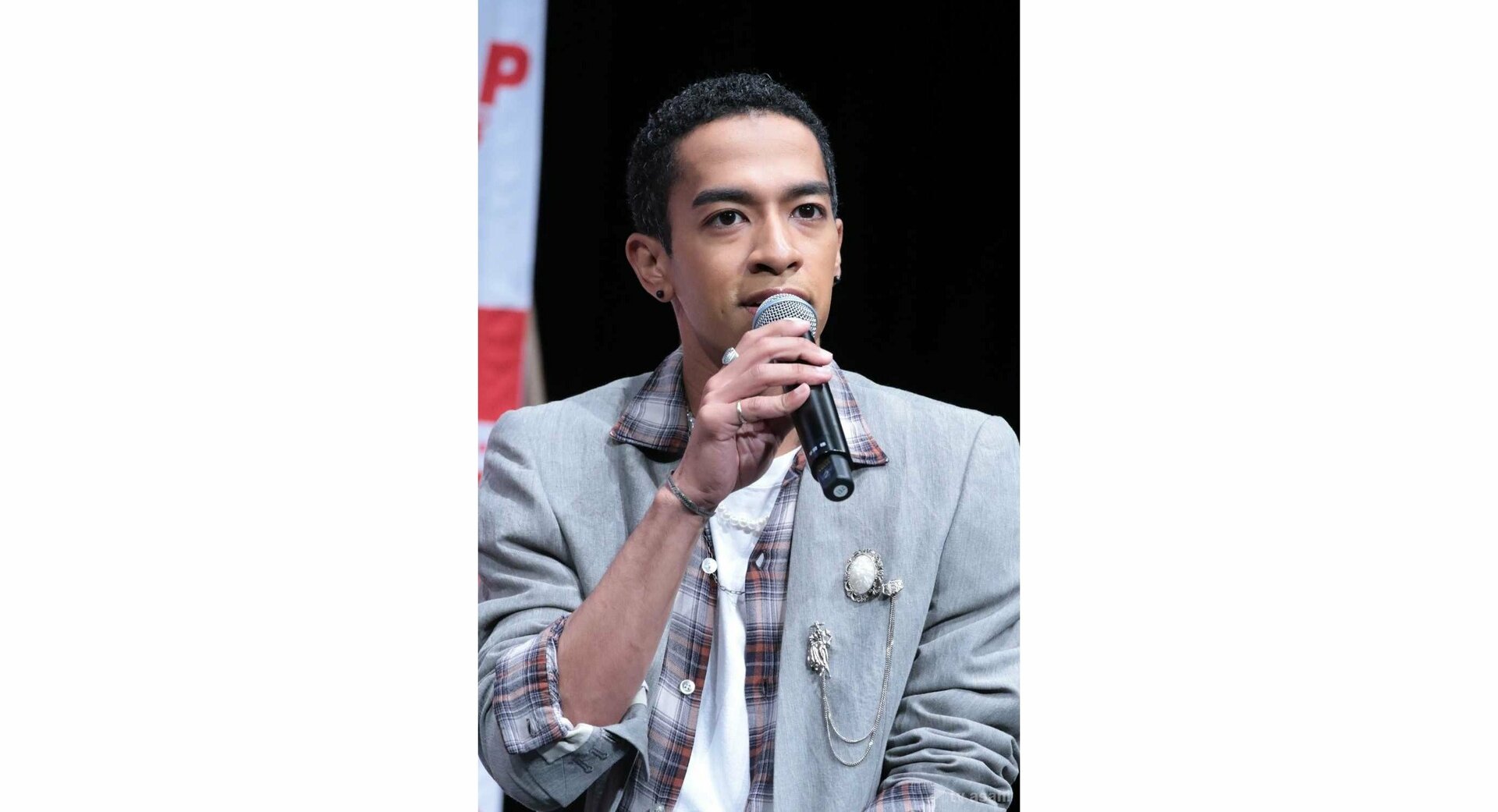 Aぇ! groupの草間リチャード敬太氏がグループから脱退、今後はソロで活動