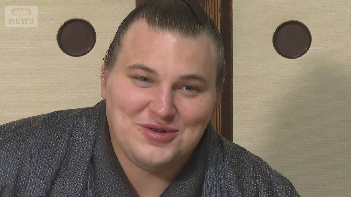 戦禍を逃れ日本で“夢”を実現　一夜明け会見…大相撲・安青錦が両親に優勝報告