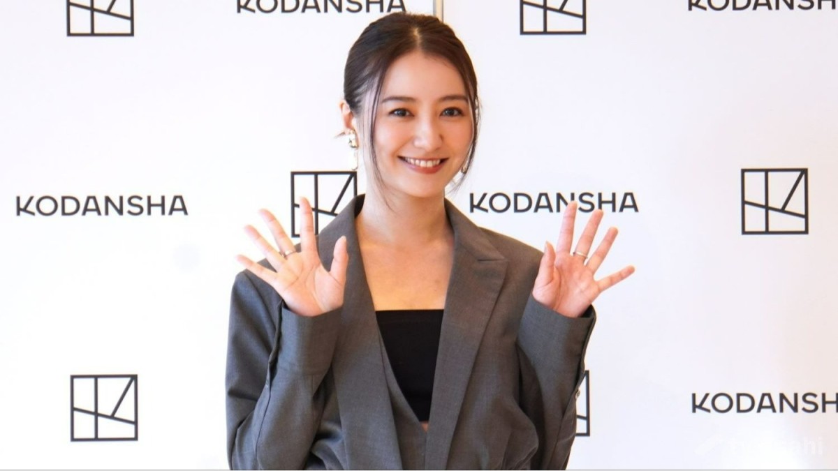 【エンタメ取材現場】高田里穂　写真集「素描」発売記念会見