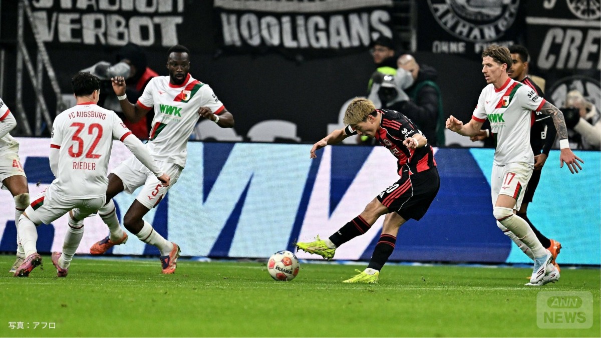 何してんの…!? 堂安律が「最近ヤバい」1人で“組織を破壊”→カットイン弾で“衝撃ゴラッソ”!今季4ゴール目に「エグすぎだろ」「これが日本の10番」