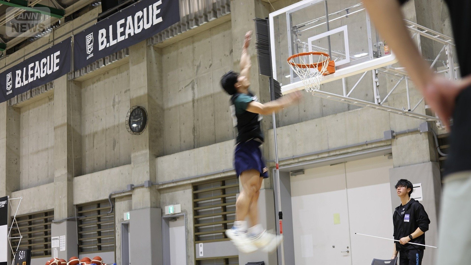 河野圭祐選手の垂直跳び(助走あり)