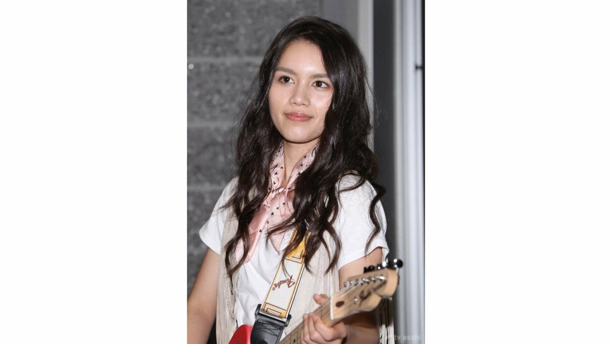 沖縄出身のシンガー・ソングライターが第1子出産…「私の人生にフワッフワの…」