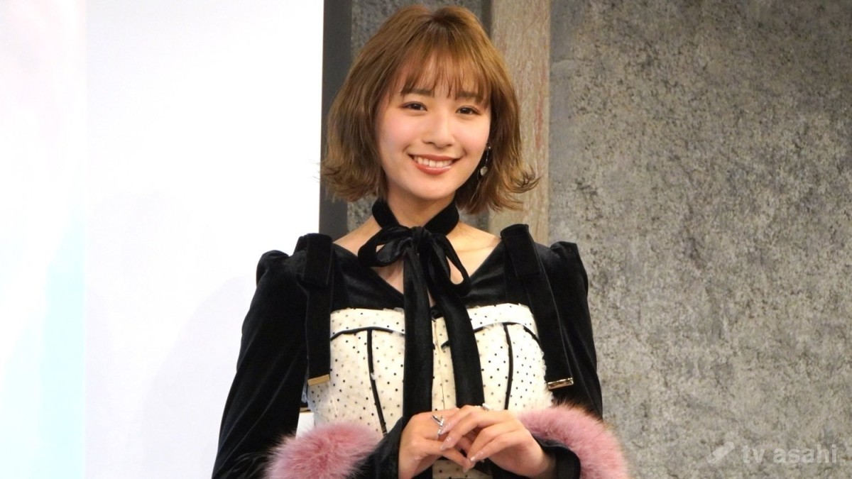 浅川梨奈、共演した波瑠の結婚に「変な声が出ました」