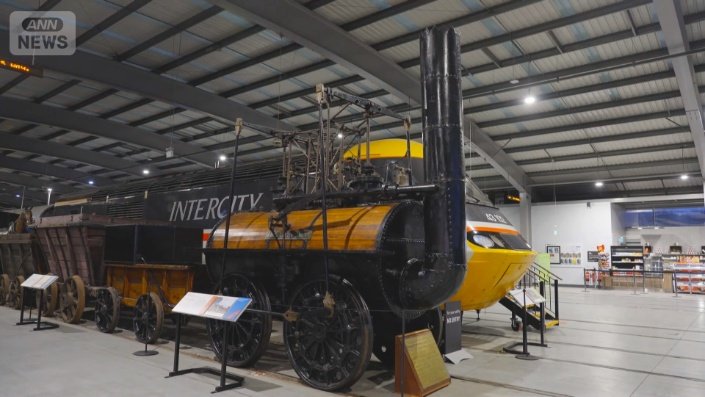 世界初の営業用蒸気機関車「ロコモーション号」