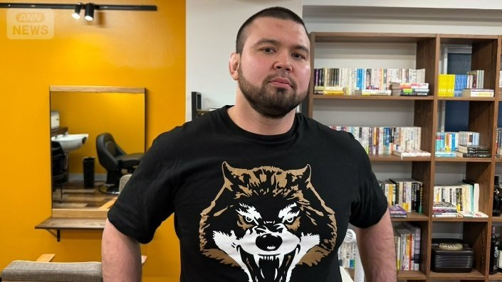 原点の丸刈りでデビュー戦に臨むウルフアロン