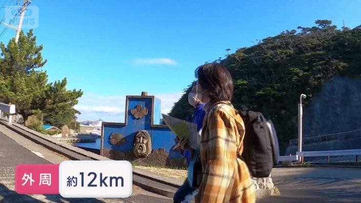 外周はおよそ12キロとコンパクトな式根島