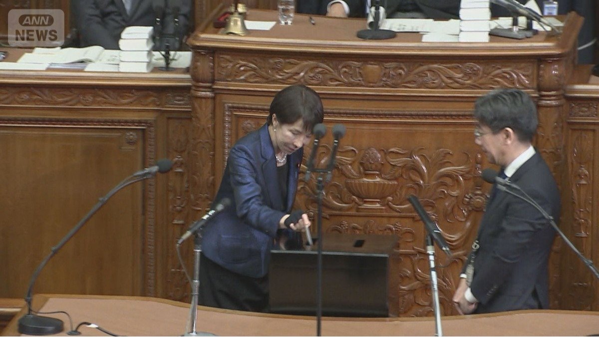 投票する高市総裁