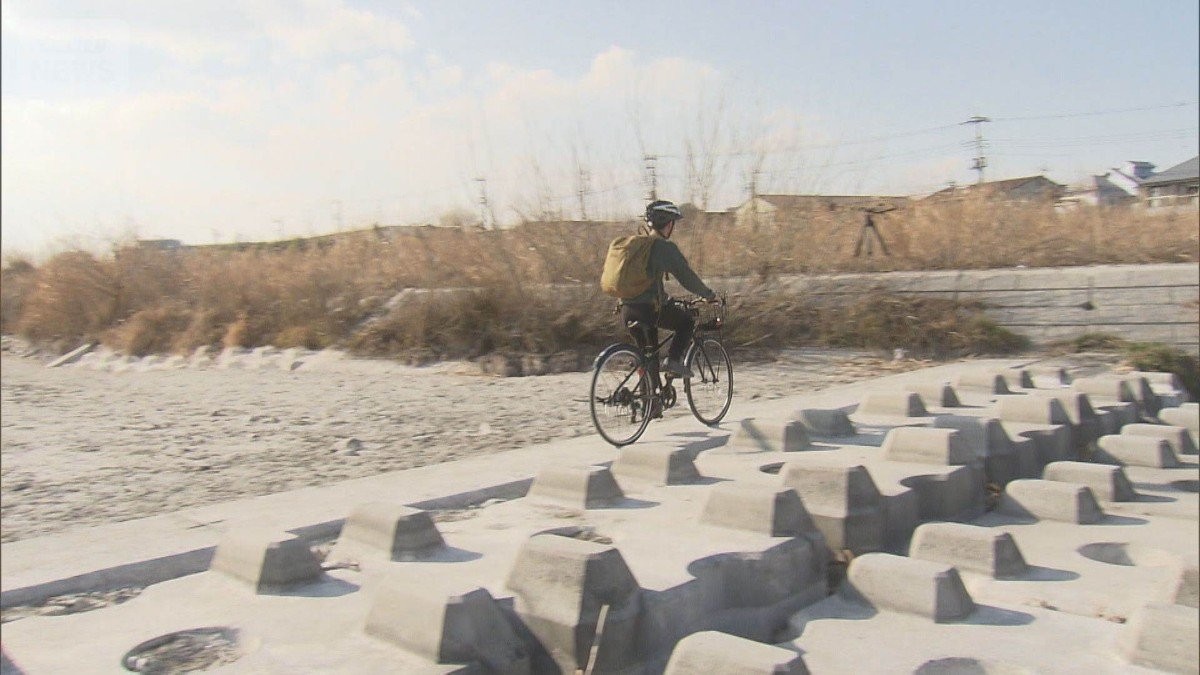 干上がり自転車で渡れる川も…“深刻な渇水”が“インフル流行”の一因にも
