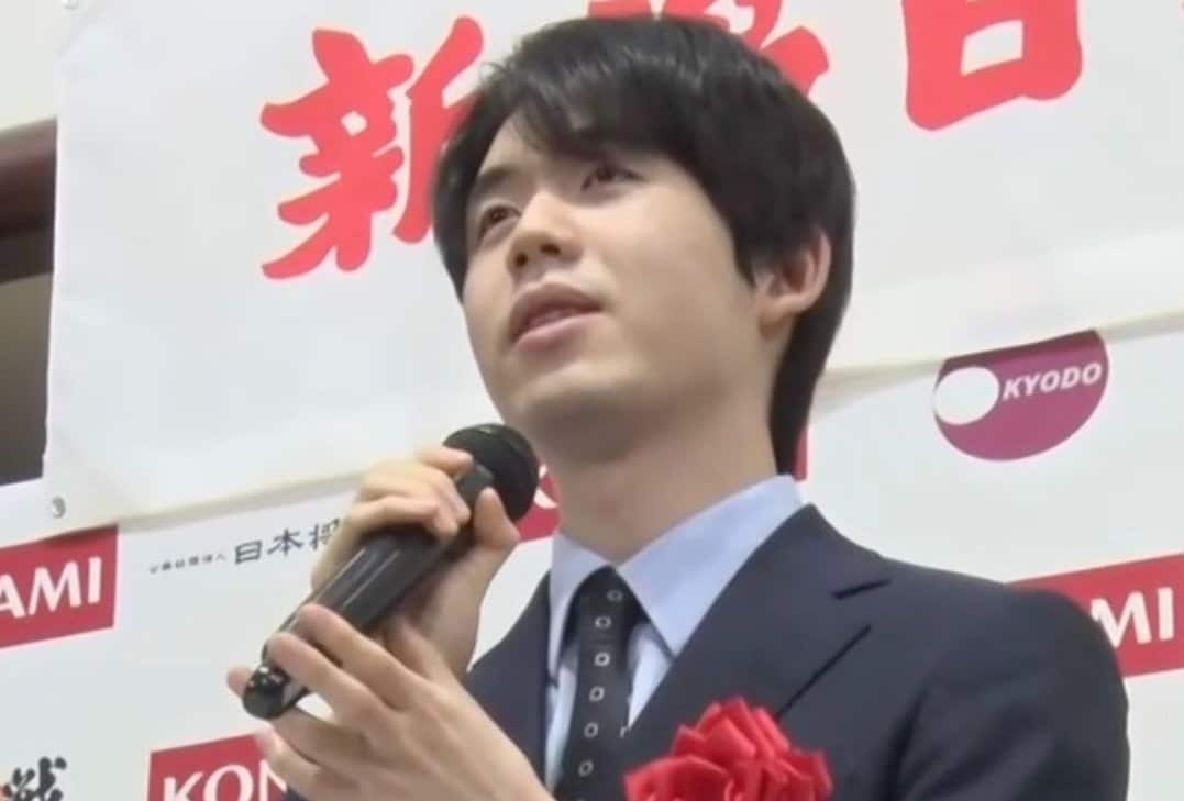 『飛翔』『雲外蒼天』…藤井聡太棋王の揮毫にはどんな意味が込められている？「違った景色が見えてくるのでは」熱い思いに「かっこいーな」反響続々