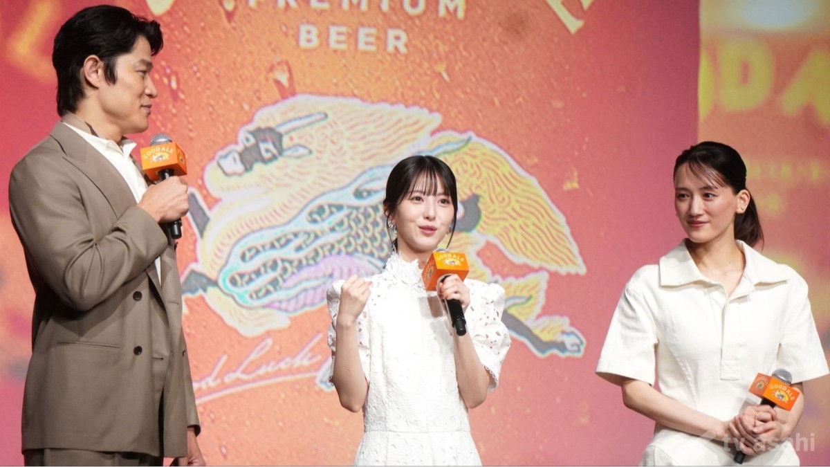 浜辺美波、オススメの飲み方は“締めビール”「幸せの余韻が…」