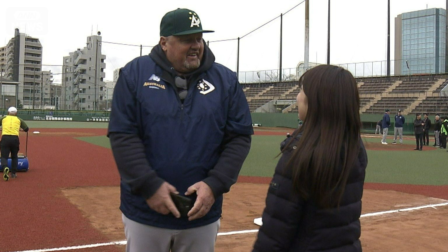 取材に応えるニルソン監督